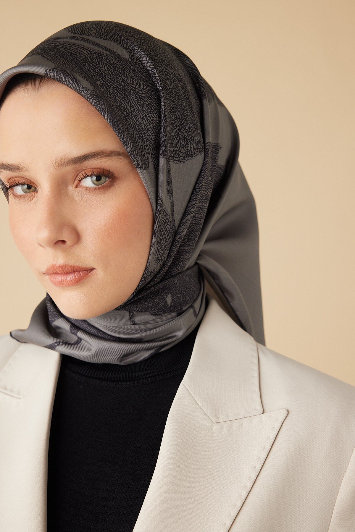 Ferya Mulberry İpek Eşarp - Gri