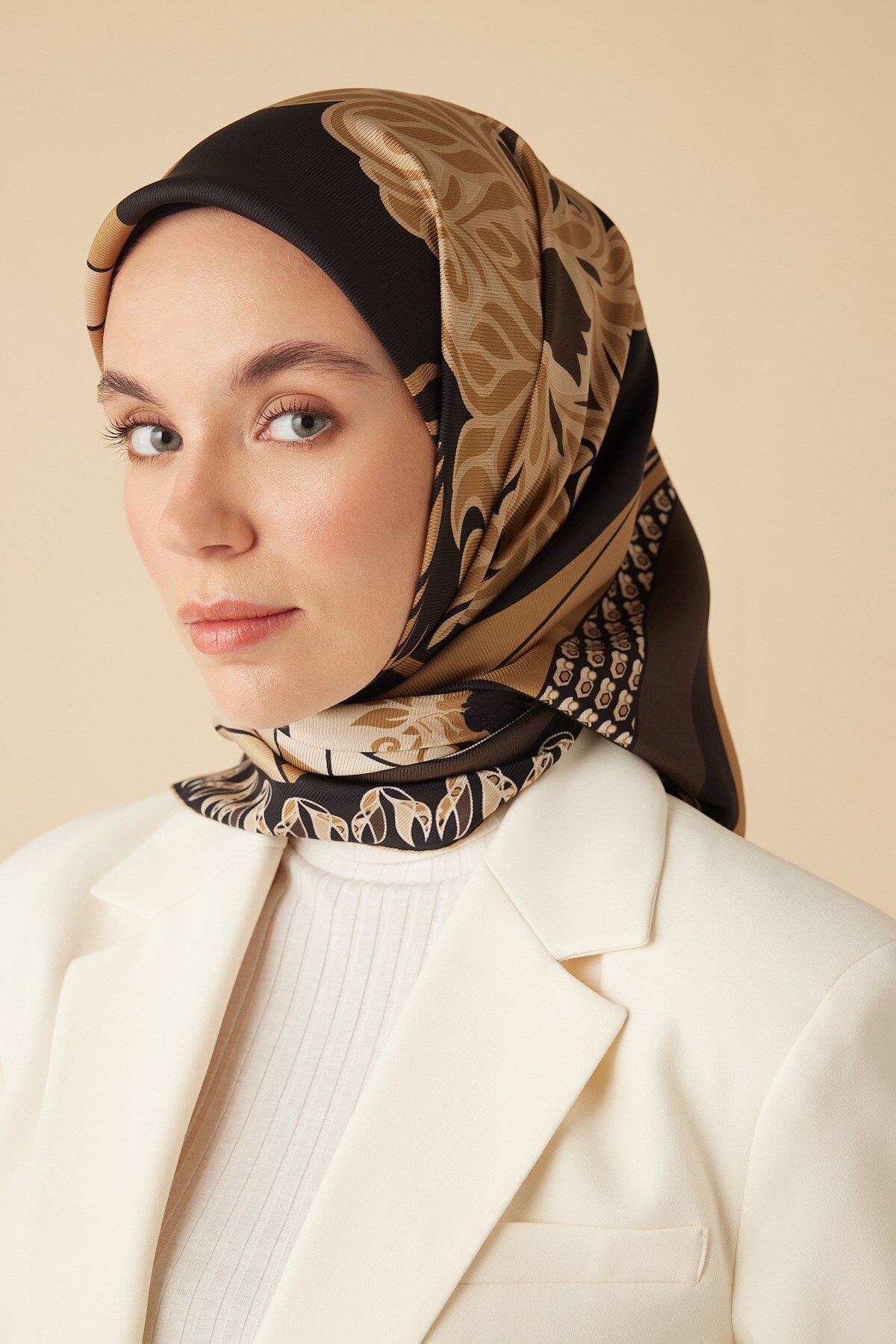 Verda Mulberry İpek Eşarp - Gold Siyah